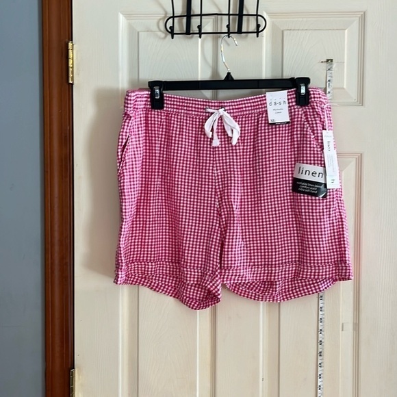 NWT-da-sh-XL-Fuchsia/white-gingham, linen blend, high-rise, cuffed shorts. - Picture 1 of 10
